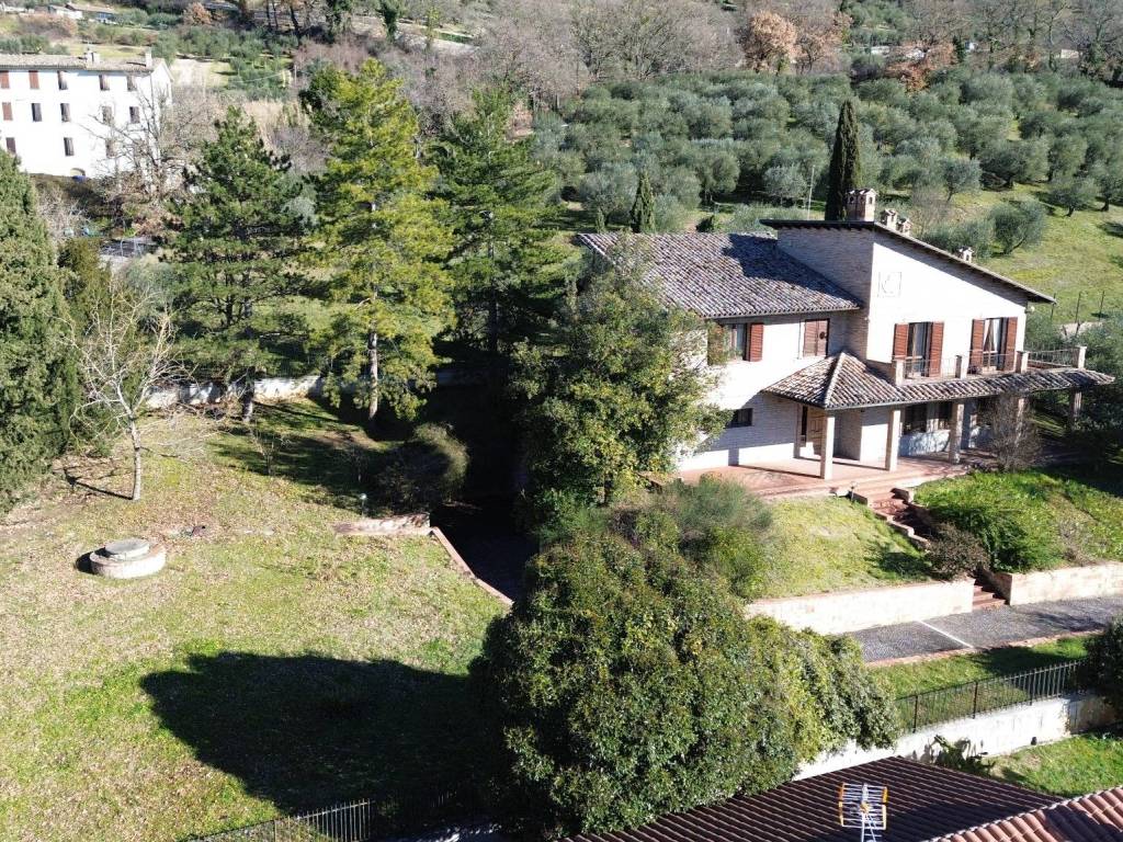 Villa a Gubbio in Via dei Cappuccini - Foto 3