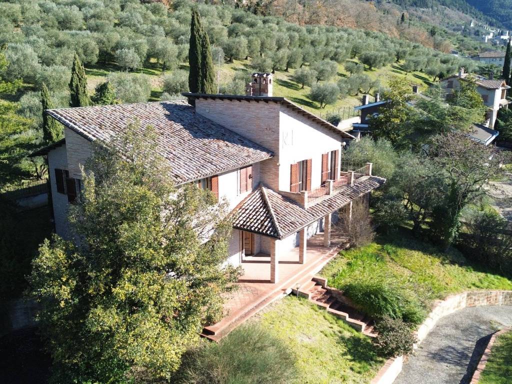 Villa a Gubbio in Via dei Cappuccini - Foto 4