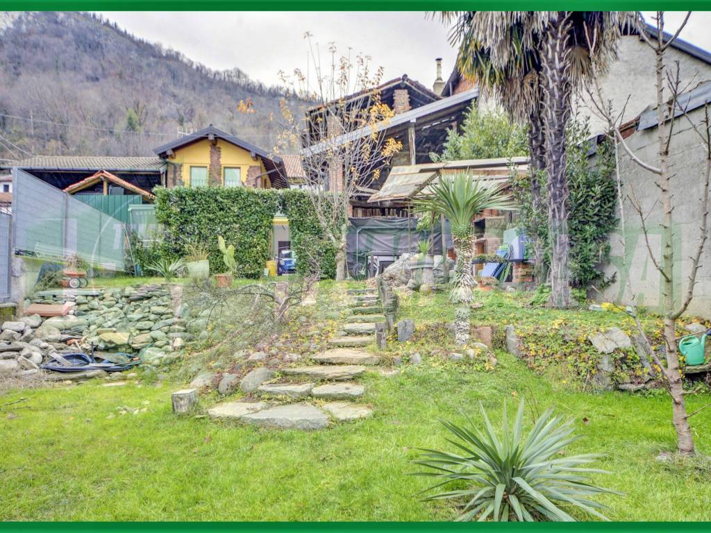Casa indipendente a Sangiano in Via Monte Pasubio - Foto 2