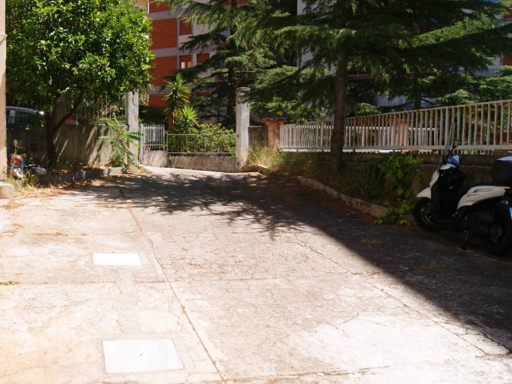 Box / garage a Nuoro in Via Vincenzo Gioberti - Foto 3