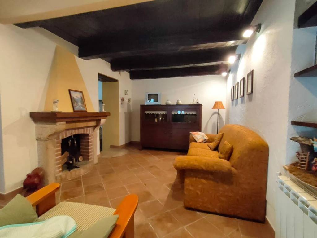 Villa a Pietraroja in Via Trieste, 7 - Foto 4