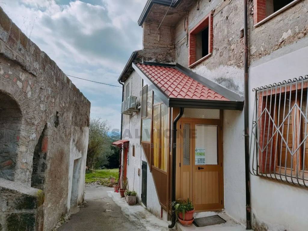 Villa a Faicchio in Via Annunziata S.N.C. - Foto 2