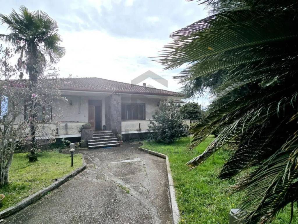 Villa a San salvatore telesino in Via Amorosi, 33 - Foto 3