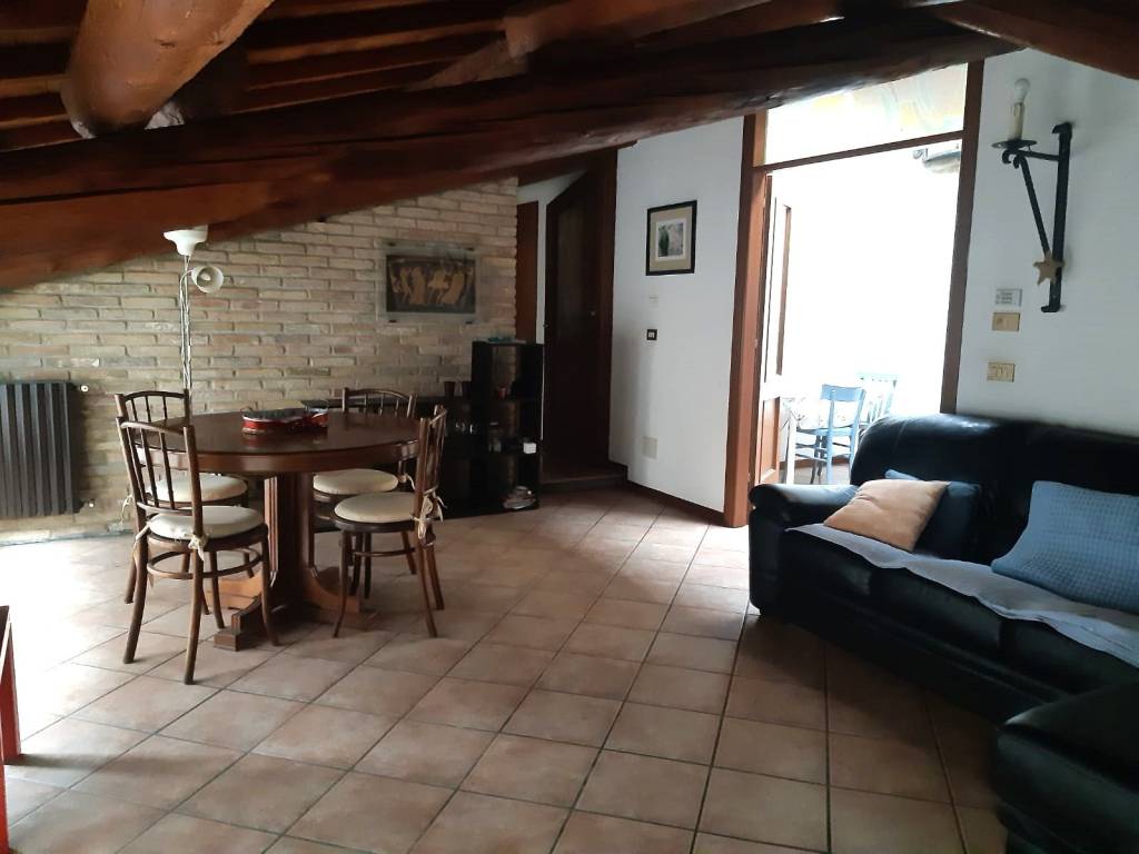 Appartamento a Ferrara in Via Carlo Mayr - Foto 2