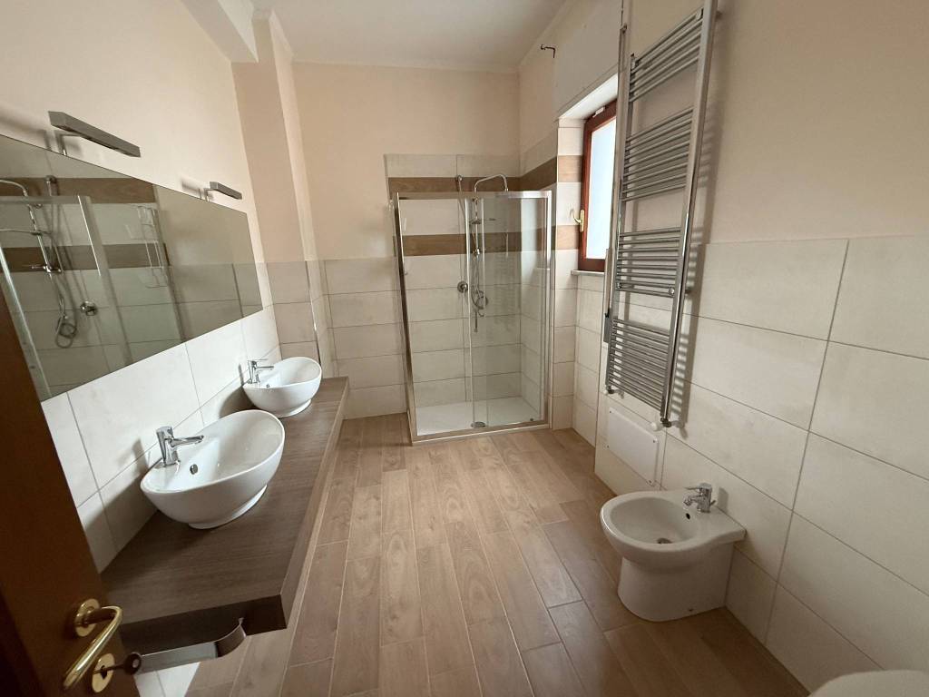 Appartamento a Nocera inferiore in Via Eugenio Siciliano - Foto 2