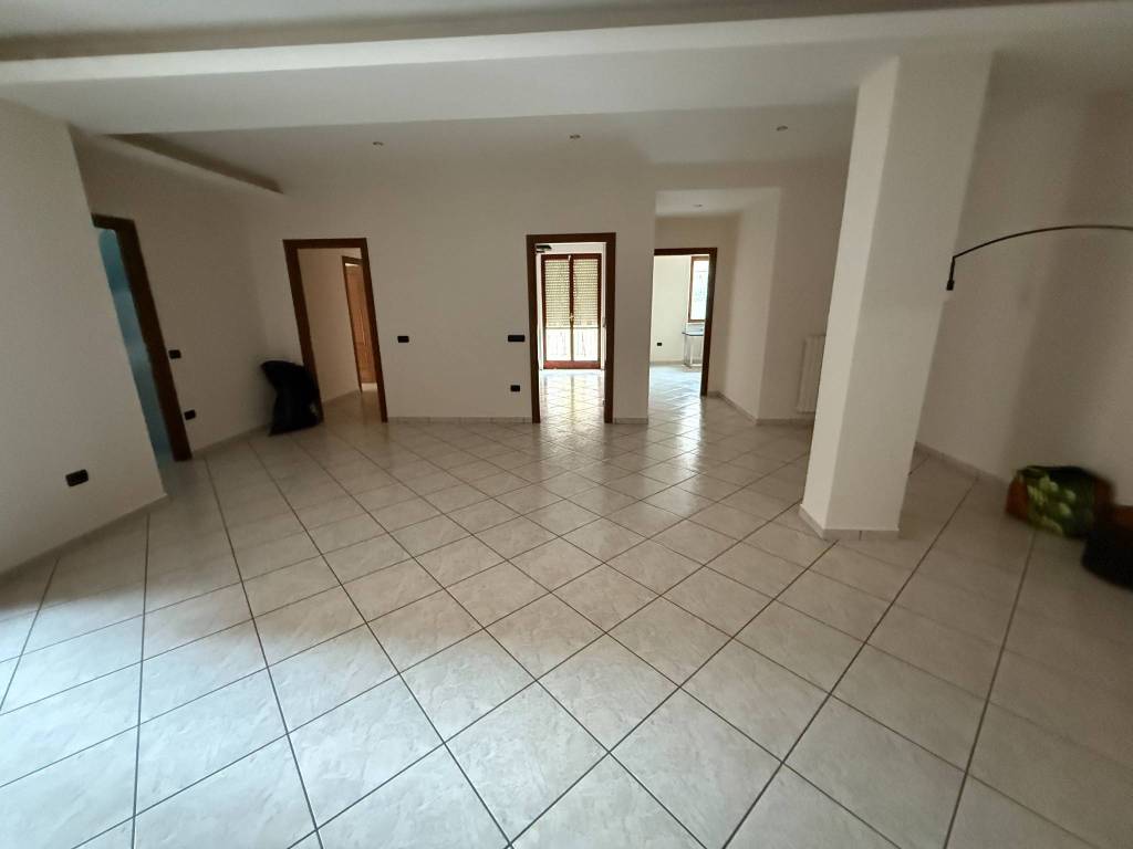 Appartamento a Nocera inferiore in Via Eugenio Siciliano - Foto 3