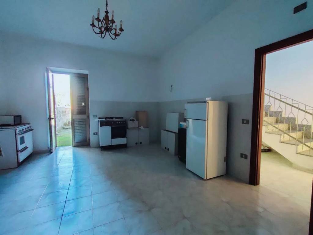 Casa indipendente a Amorosi in Via San Salvatore S.N.C. - Foto 3