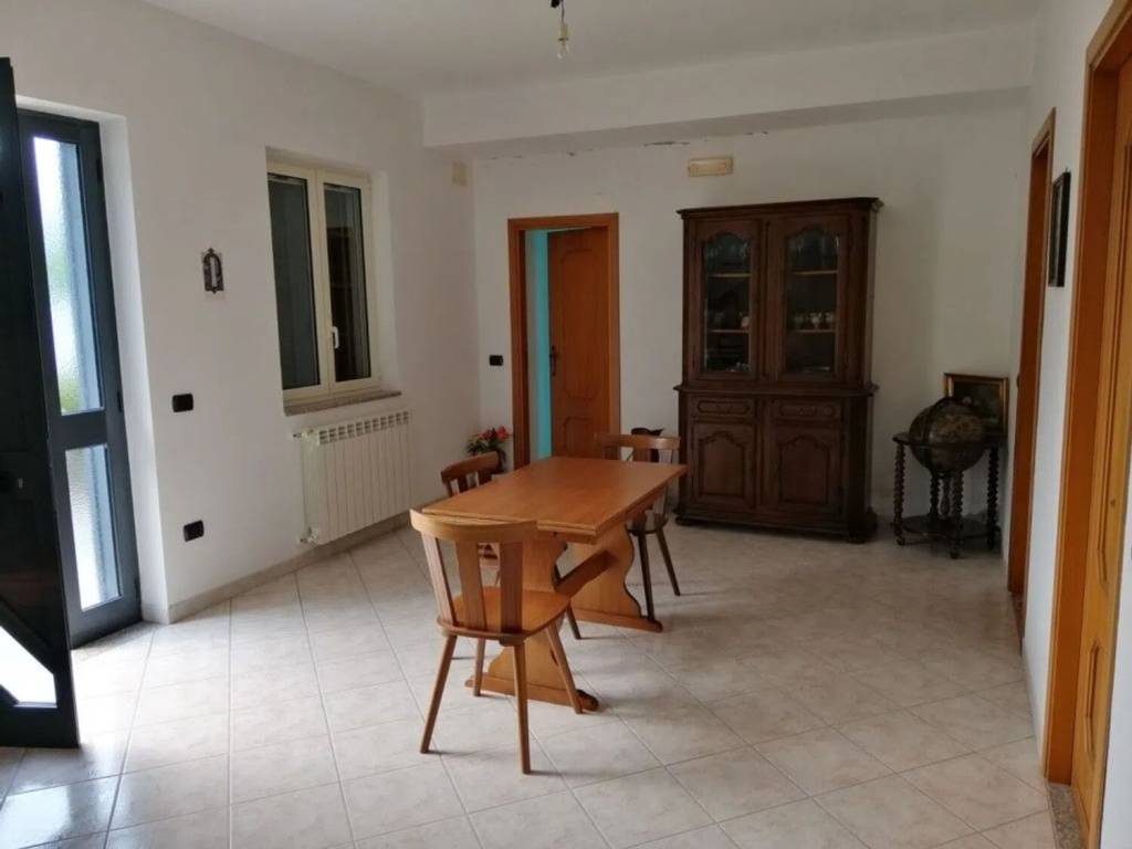 Villa a Faicchio in Via Cese S.N.C. - Foto 2