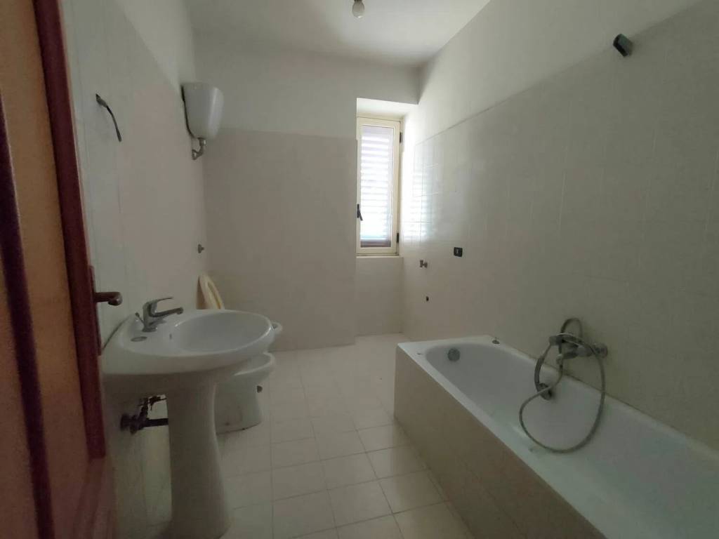 Villa a San lorenzello in Via Regia, 17 - Foto 4