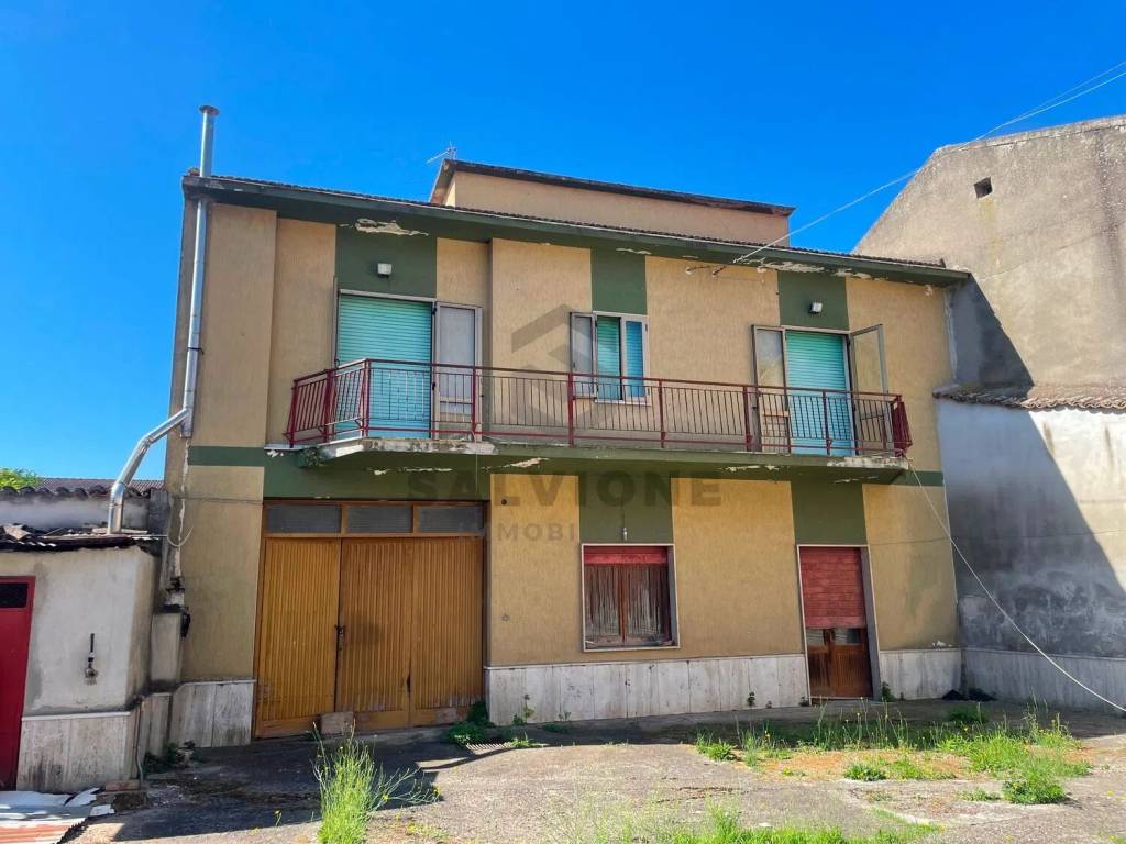 Casa indipendente a Amorosi in Via Ii Giugno, 11 - Foto 3