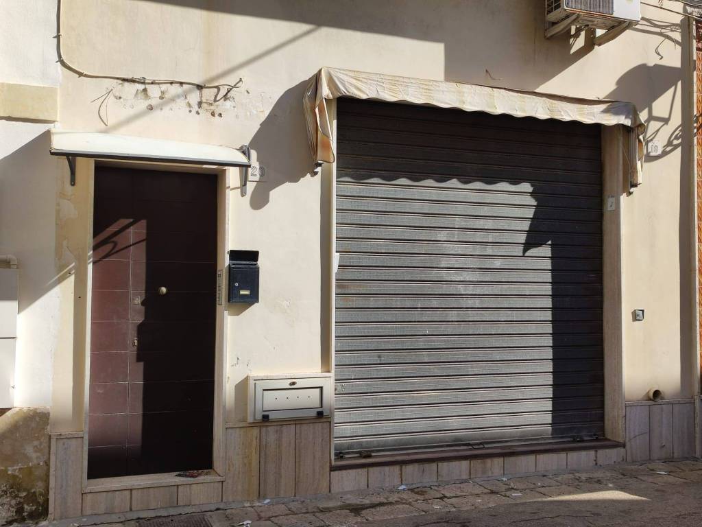 Immobile a Cutrofiano in Via Mario Alberto, 8 - Foto 2