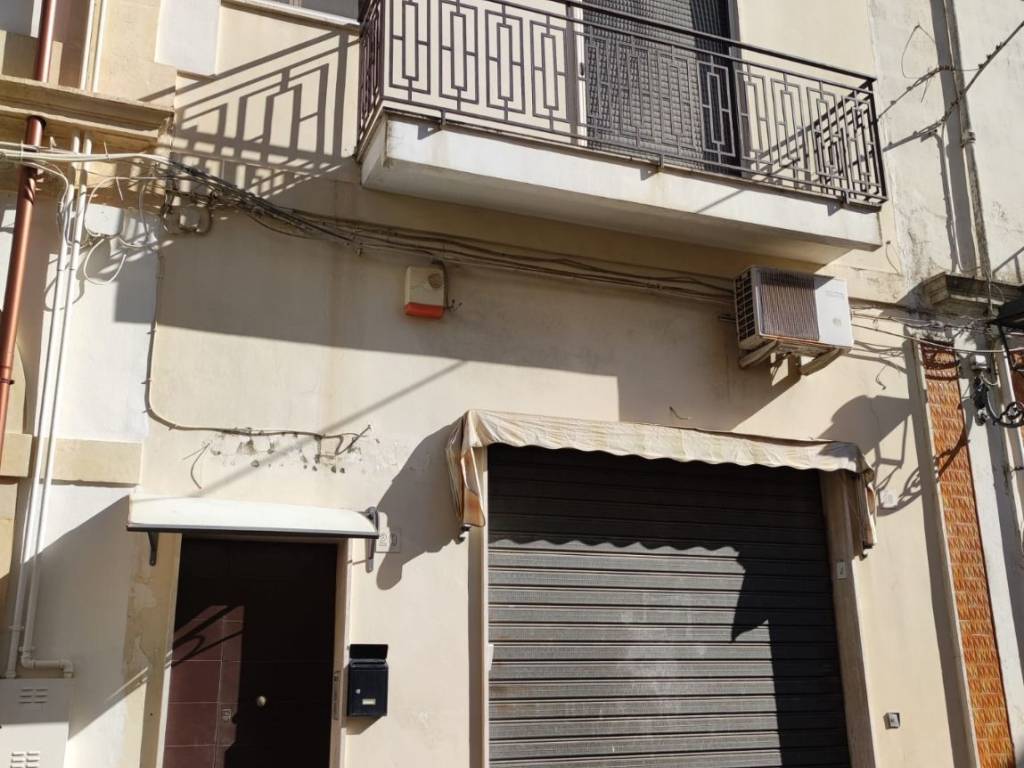 Immobile a Cutrofiano in Via Mario Alberto, 8 - Foto 3