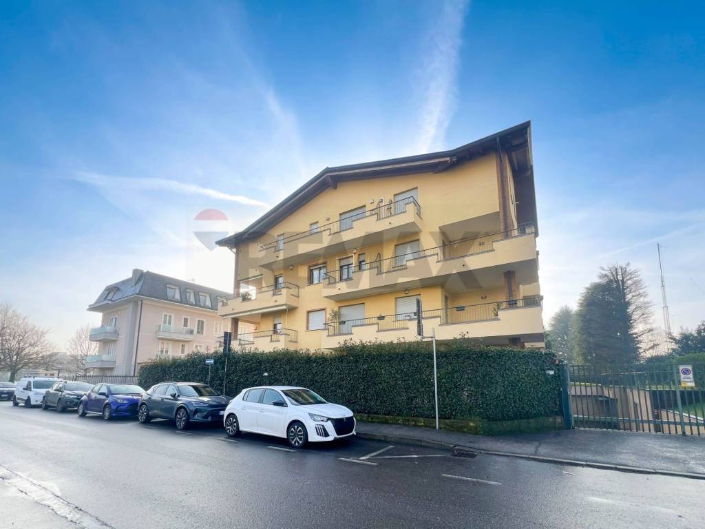 Appartamento a Seregno in VIA CORSICA, 9 - Foto 2