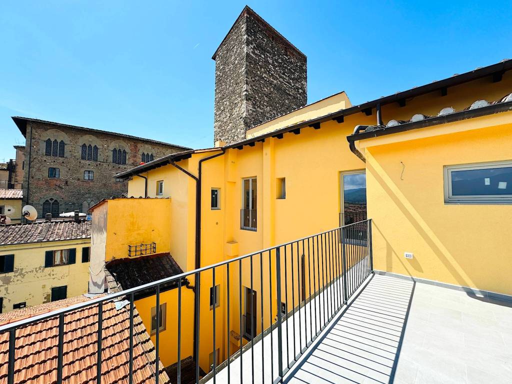 Attico / mansarda a Pistoia in Via 26 Aprile - Foto 3