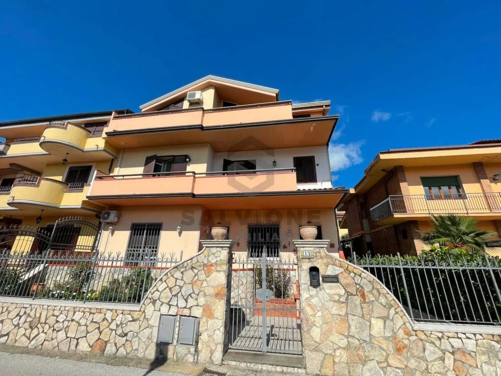 Villa a Telese terme in Via Giacomo Matteotti - Foto 3