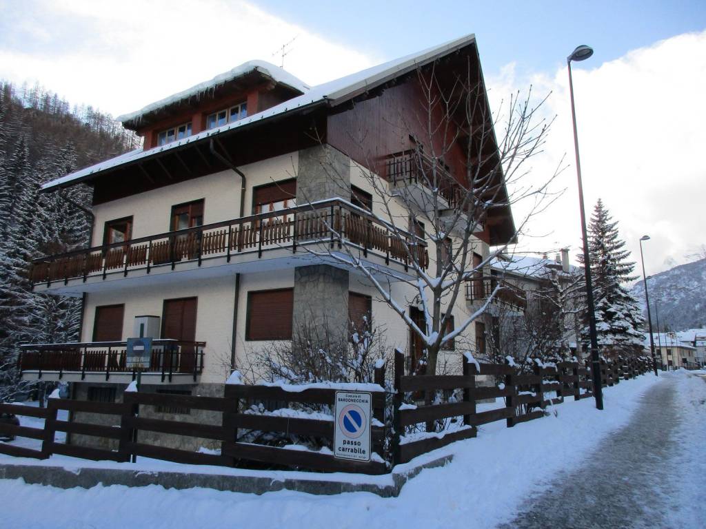 Appartamento a Bardonecchia in Viale della Vittoria, 15 - Foto 1