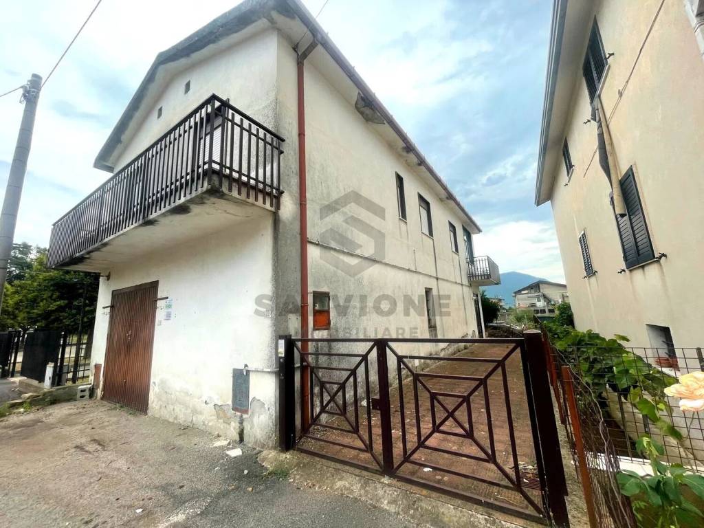 Villa a San salvatore telesino in Via Molino Pacelli - Foto 2