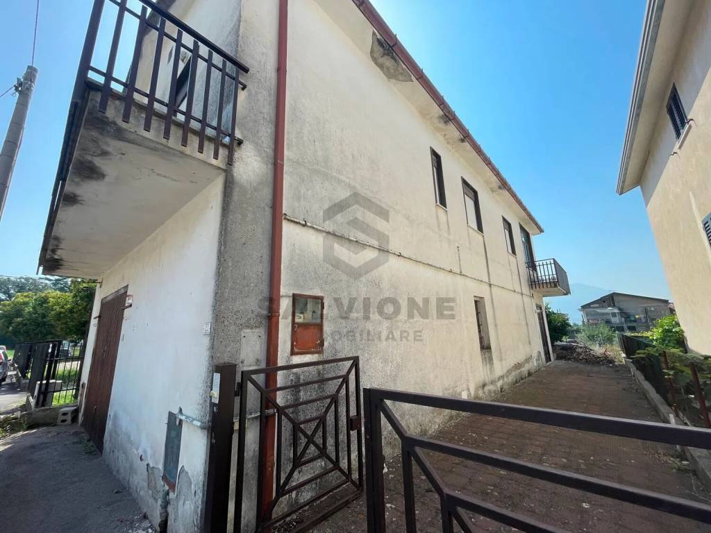 Villa a San salvatore telesino in Via Molino Pacelli - Foto 3