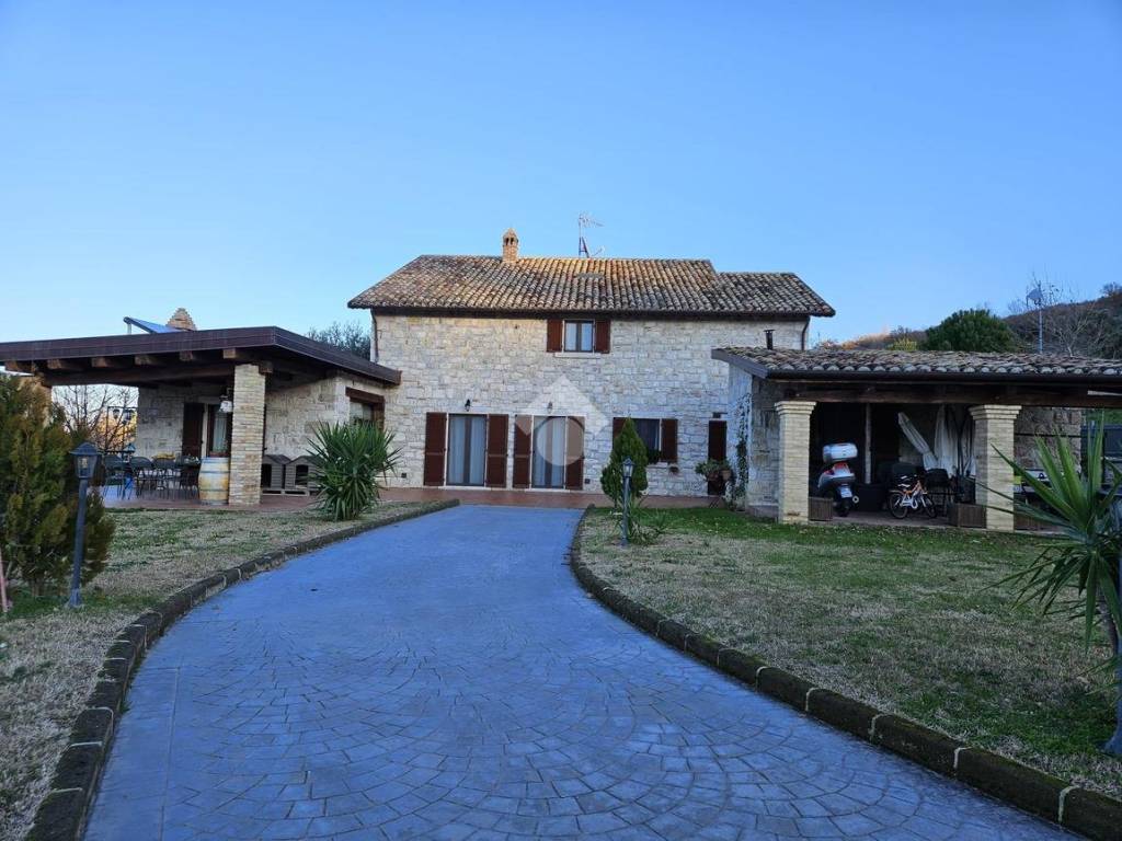 Villa a Ascoli piceno in Via Palombare - Foto 2