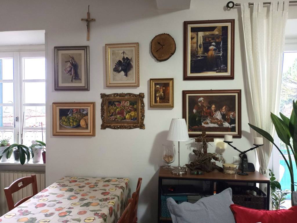Appartamento a Erba in Via Ugo Foscolo - Foto 2