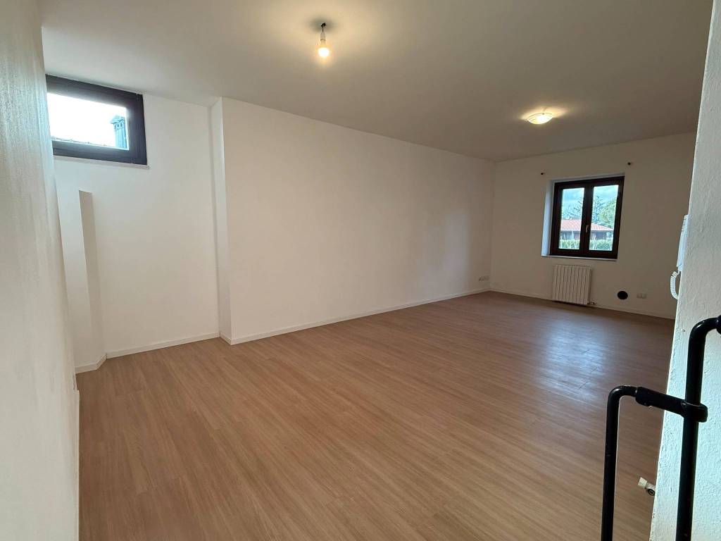 Appartamento a Lonato del garda in Via Piave - Foto 2