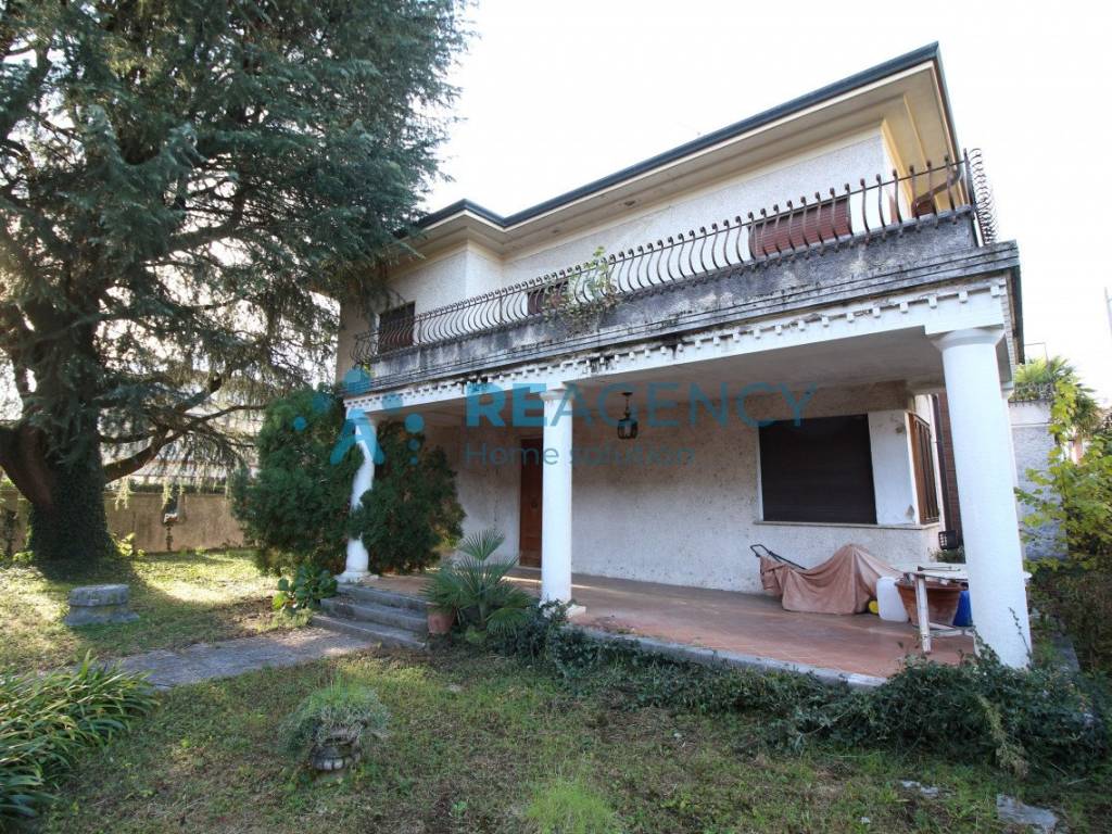 Casa indipendente a Thiene in via giuseppe mazzini 8 - Foto 2