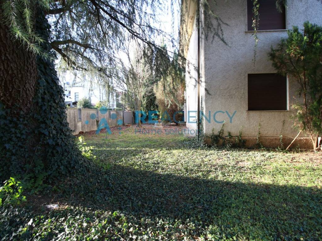 Casa indipendente a Thiene in via giuseppe mazzini 8 - Foto 5