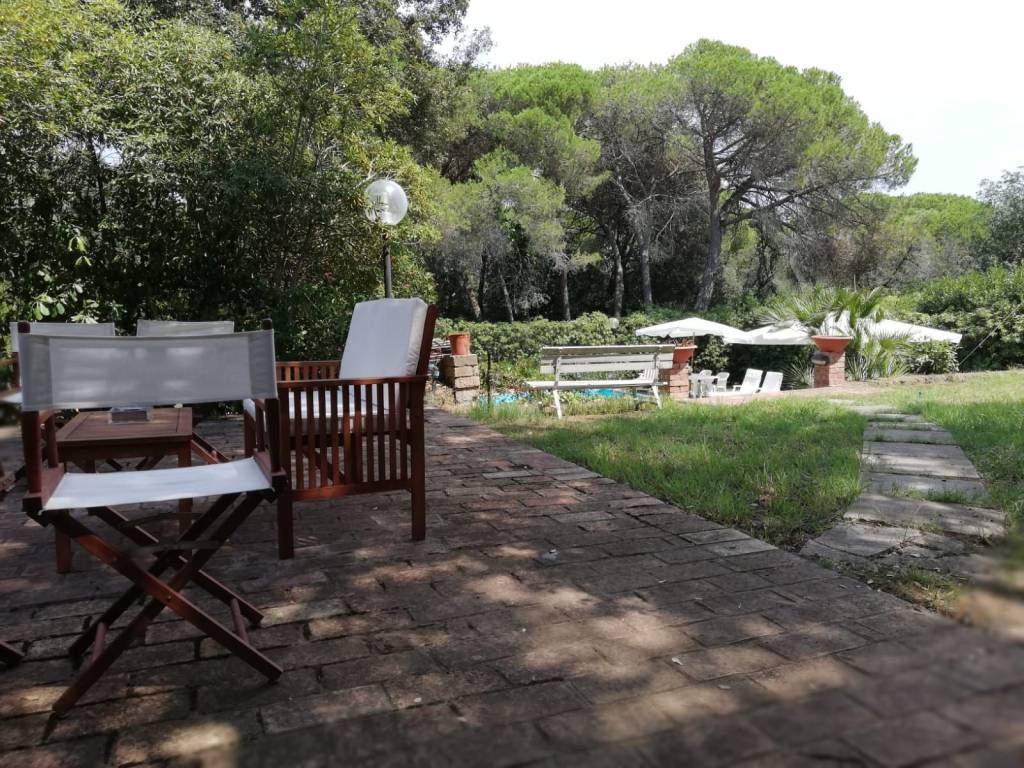 Villa a Sabaudia in Strada Lungomare Pontino, 10052 - Foto 5