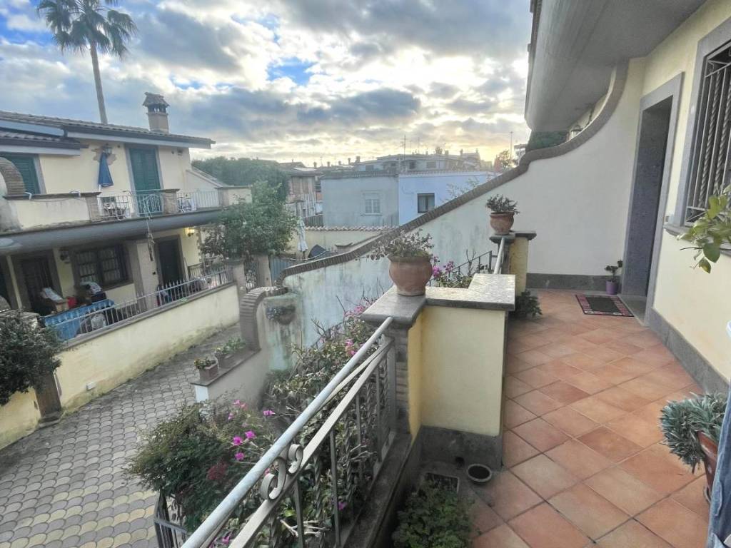 Villetta a schiera a Pomezia in Via Mar del Giappone, 28 - Foto 4