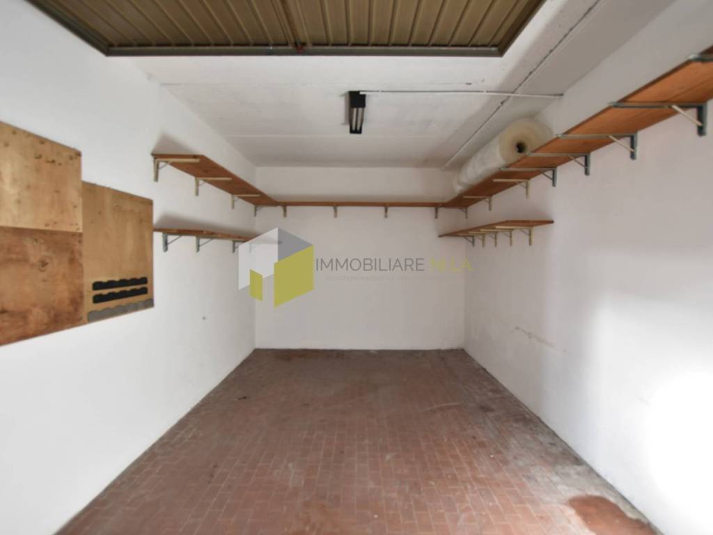 Box / garage a Pisa in Via Adolfo Omodeo - Foto 1