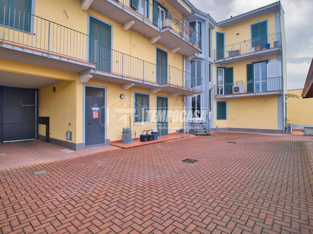 Appartamento a Galliate in Via Michelangelo Buonarroti - Foto 2