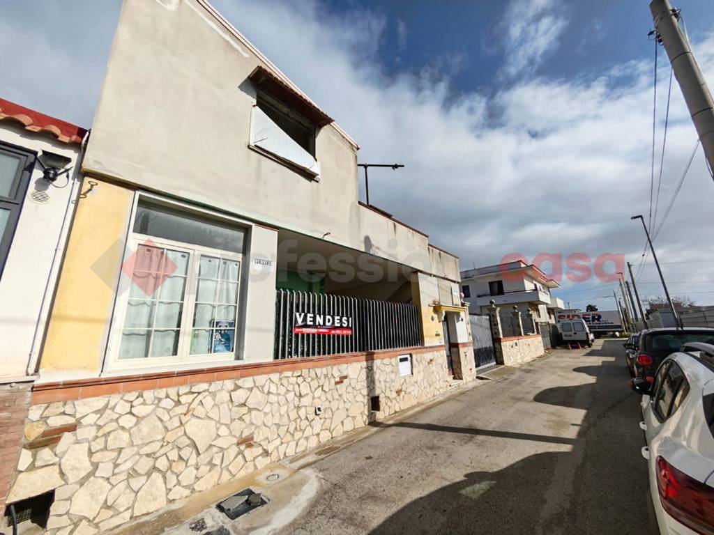 Casa indipendente a Mondragone in via bovio , snc - Foto 2