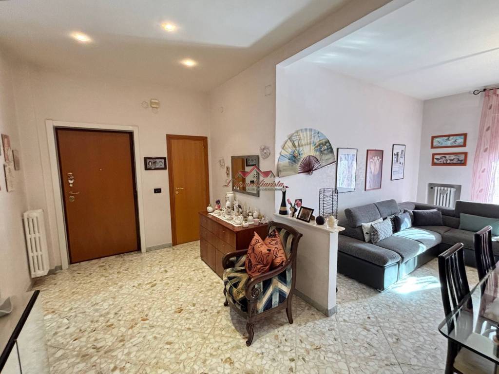 Appartamento a Modugno in Via Roma - Foto 4