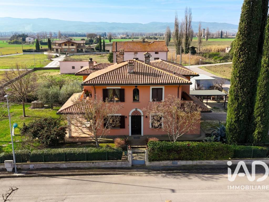 Villa a Spello in Via Adige, 2 - Foto 2