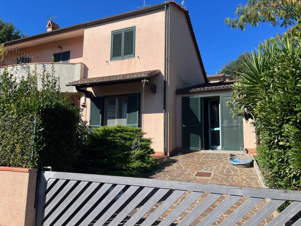 Villa a Collesalvetti in Via del Poderino - Foto 2