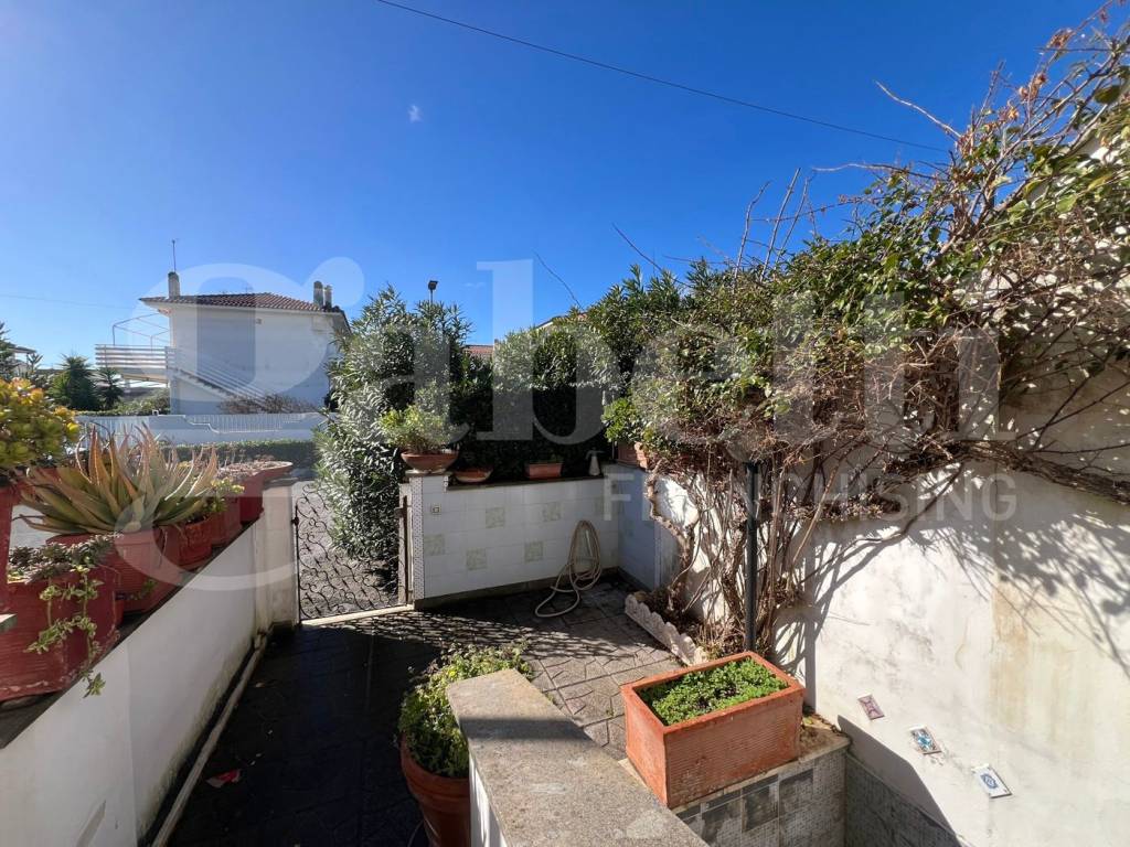 Appartamento a Ardea in via delle rondini, 201 - Foto 3