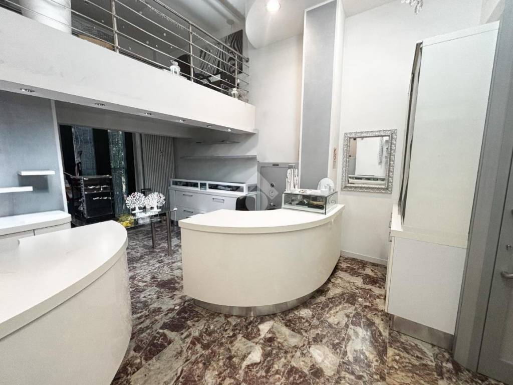 Immobile a Lecco in Piazza Giosuè Carducci, 3 - Foto 5