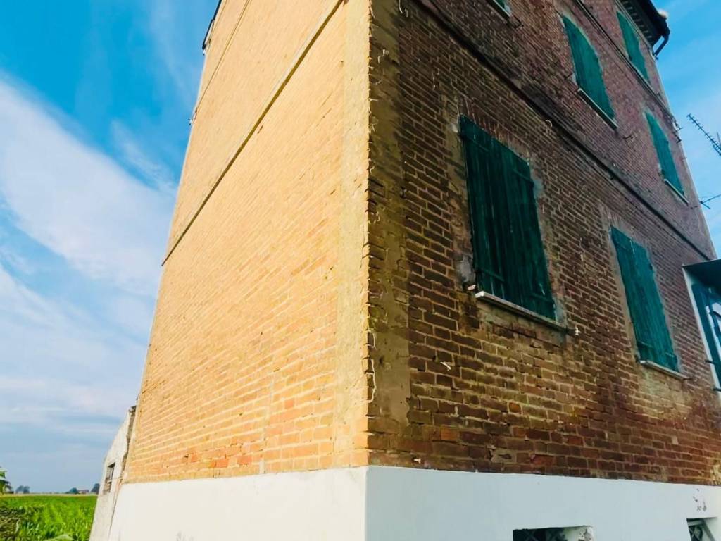 Rustico / casale a Bondeno in Via Redena Cremonine, 539 - Foto 4