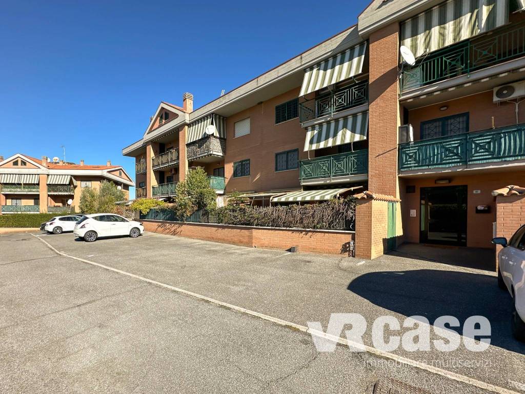 Appartamento a Monte compatri in Via Lago di Bolsena, 91 - Foto 2