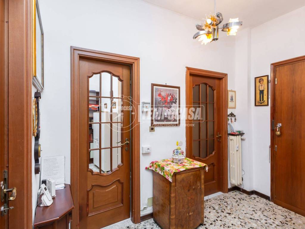 Appartamento a Collegno in Via GRAZIA DELEDDA - Foto 3
