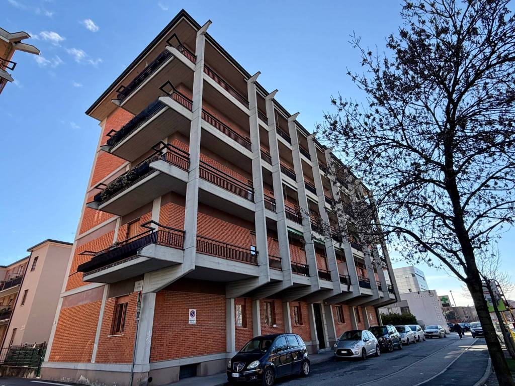 Appartamento a Brescia in Via San Zeno - Foto 3