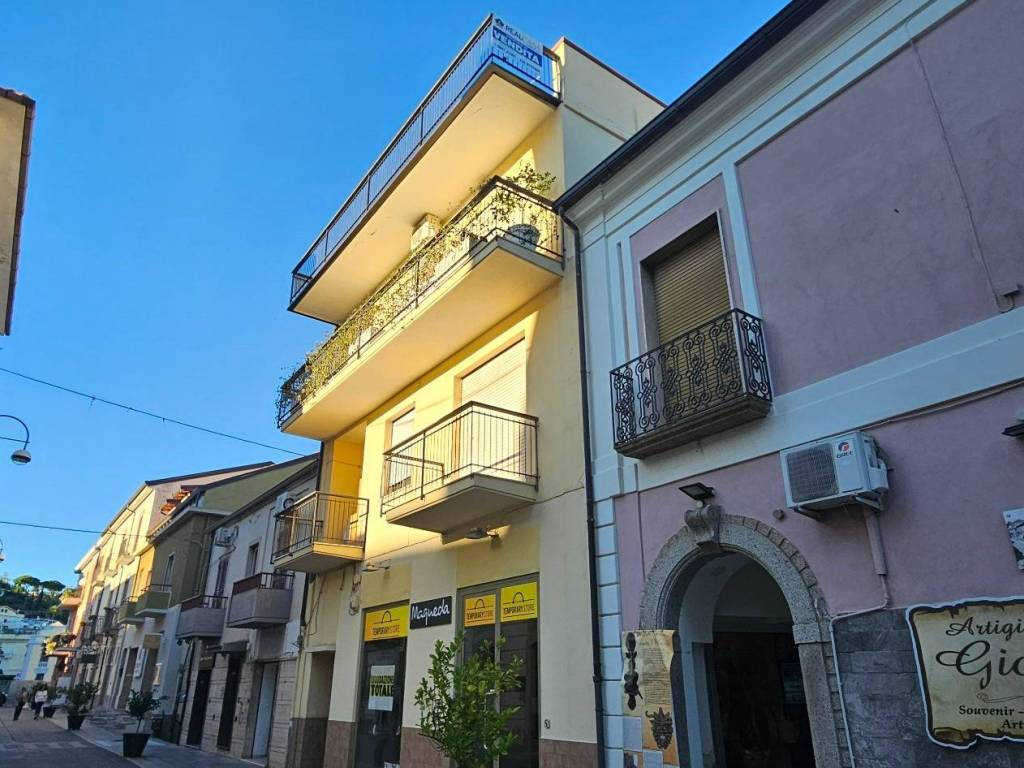 Appartamento a Soverato in Corso Umberto I, 59 - Foto 2