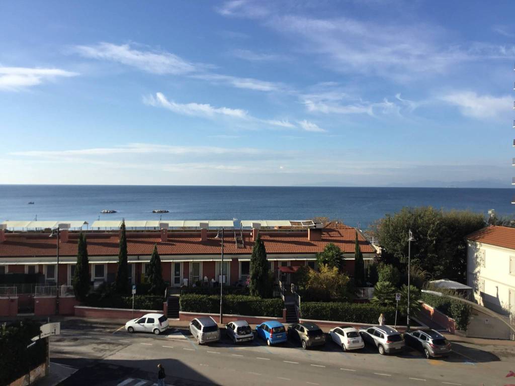 Appartamento a Follonica in Via Fratti - Foto 3