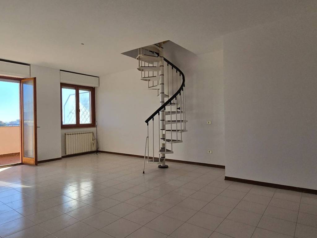 Appartamento a Pomezia in Via Federico Fellini, 9 - Foto 2