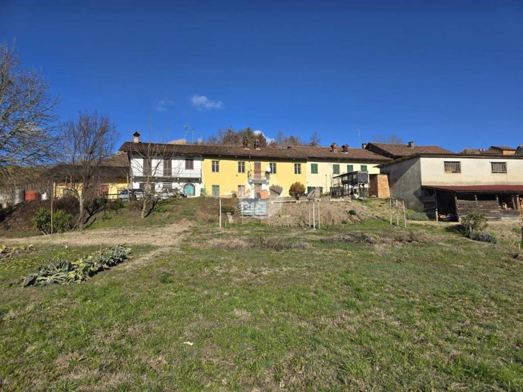 Casa indipendente a San damiano d'asti in Frazione San Giulio, 137 - Foto 2