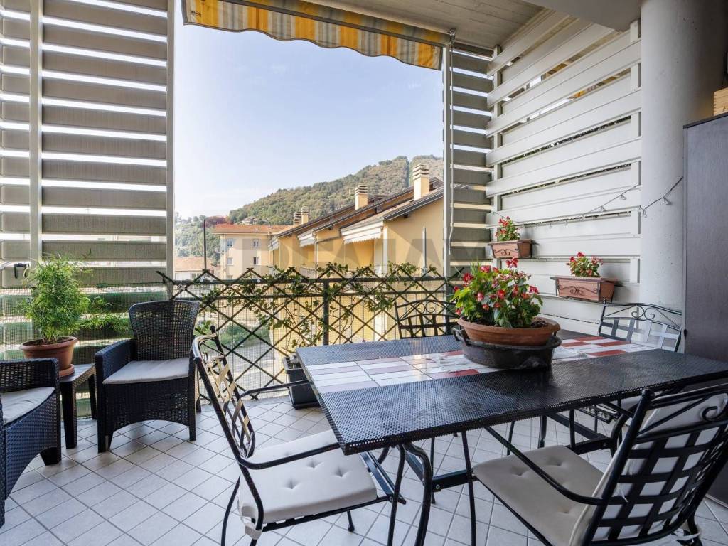 Appartamento a Verbania in Via degli Alpini - Foto 3