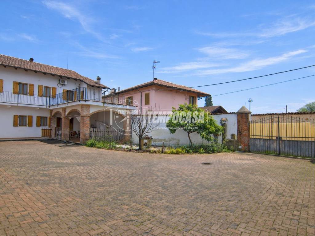 Casa indipendente a Albano vercellese in Via Camillo Benso di Cavour, 7 - Foto 3