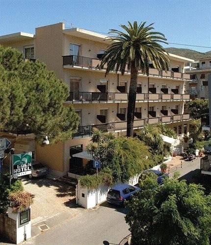 Appartamento a Varazze in Via Villa Grande, 1 - Foto 2