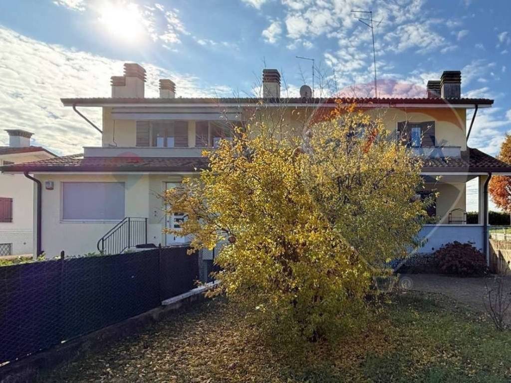 Villa a Castelnuovo del garda in via Diaz 34 - Foto 4