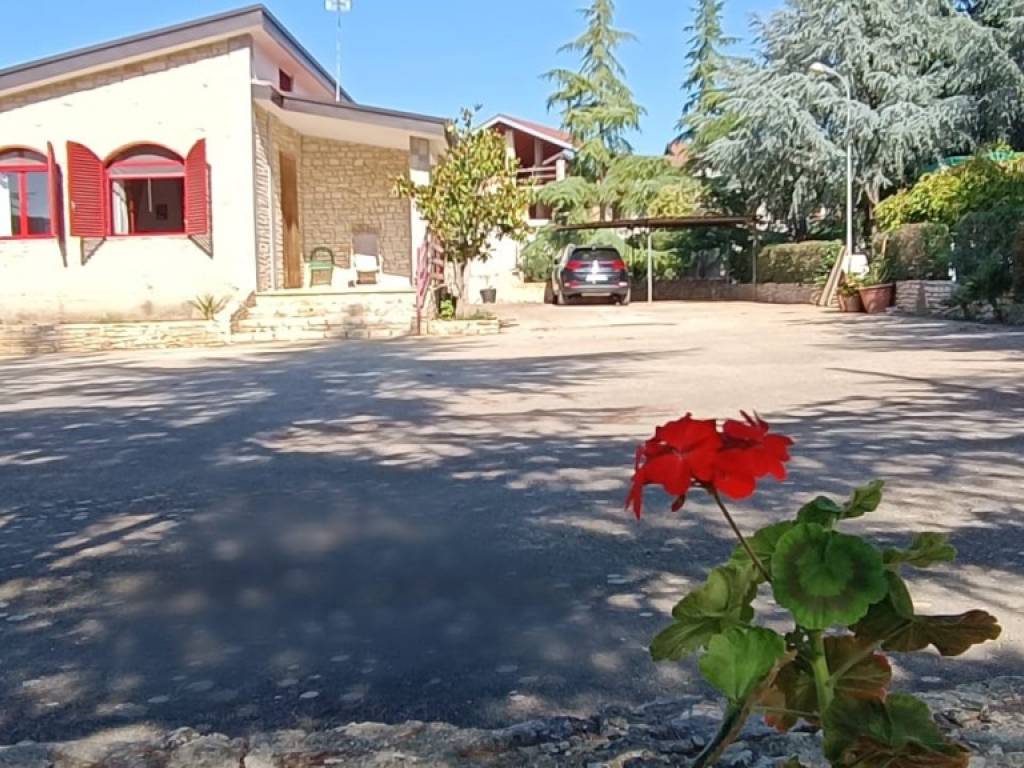 Villa a Andria in via castel del monte - Foto 2